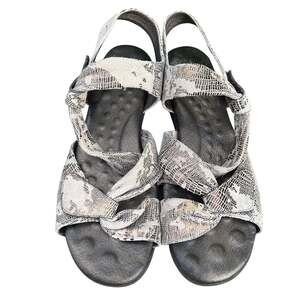 Elites by walking cradles comfort sandals, genuine leather madden Brazil, sz 9.5